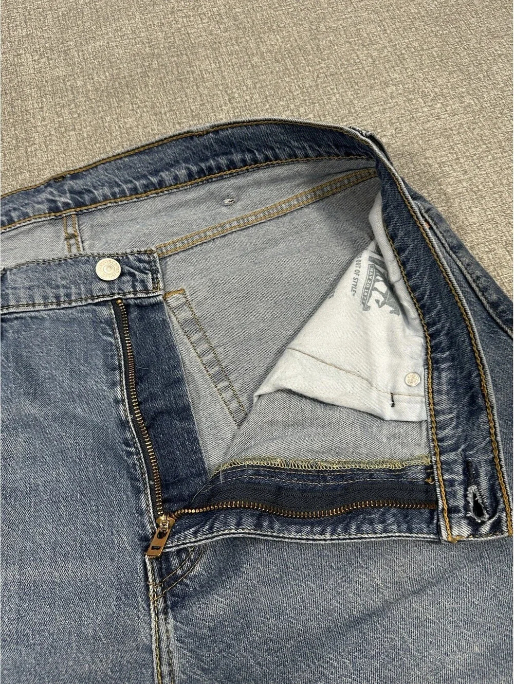 Levis Mens 505 Regular Jeans Men 36x28 Straight Leg Denim Modern Casual